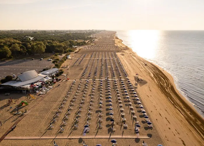 Three-bedroom Flat With Balcony In Daire