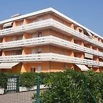 Three-bedroom Flat With Balcony In Appartement
