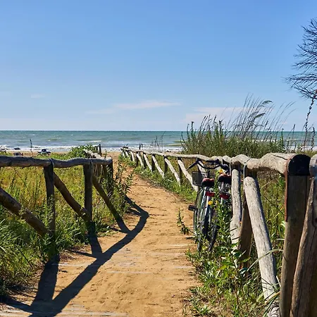 Lejlighed Three-bedroom Flat With Balcony In Bibione