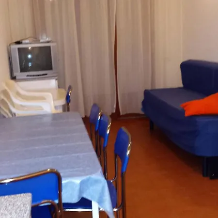 Three-bedroom Flat With Balcony In Appartamento Bibione