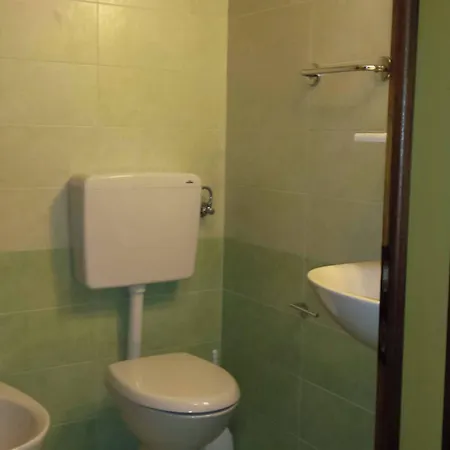 Three-bedroom Flat With Balcony In Appartement