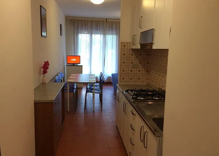 Appartamento Three-bedroom Flat With Balcony In
