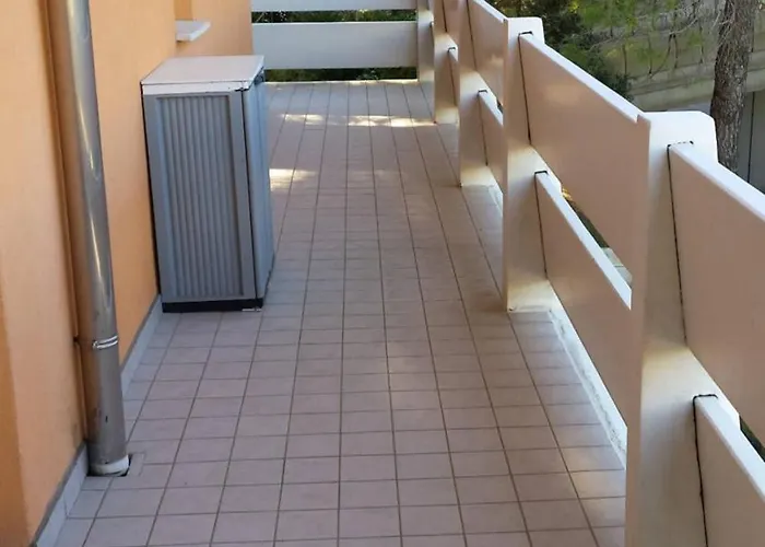 Appartamento Three-bedroom Flat With Balcony In