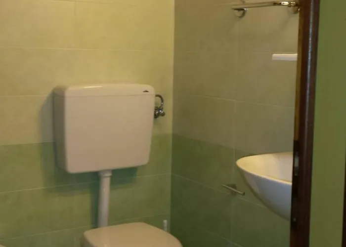 Appartamento Three-bedroom Flat With Balcony In